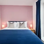 Beaut 5 Bed House W Parking